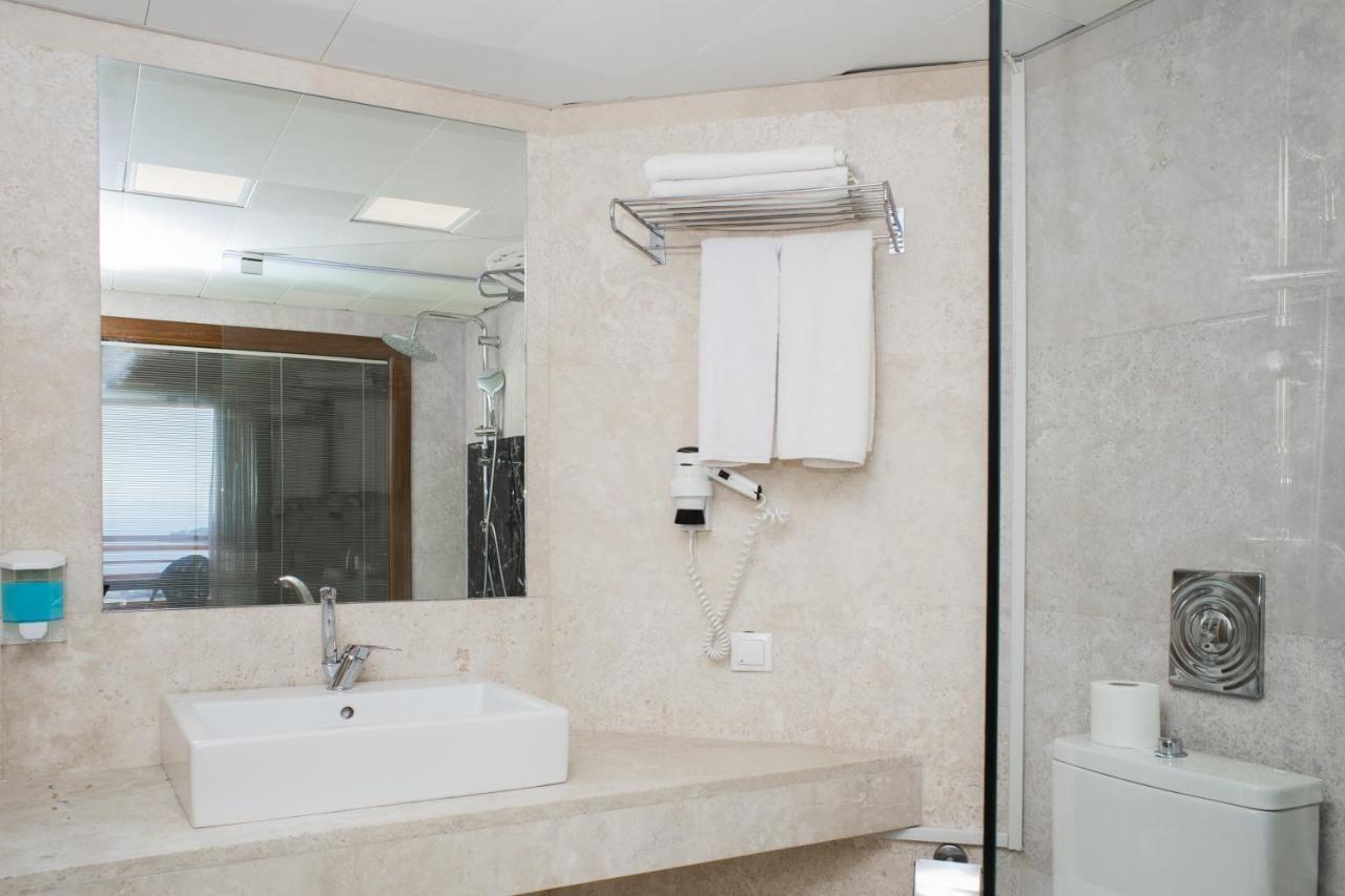 King Suite with Sea View